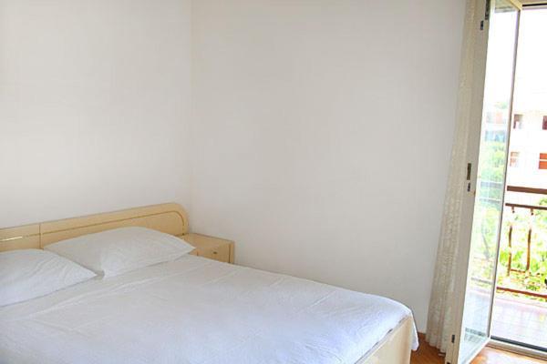 Mravak Apartments Трогир Экстерьер фото