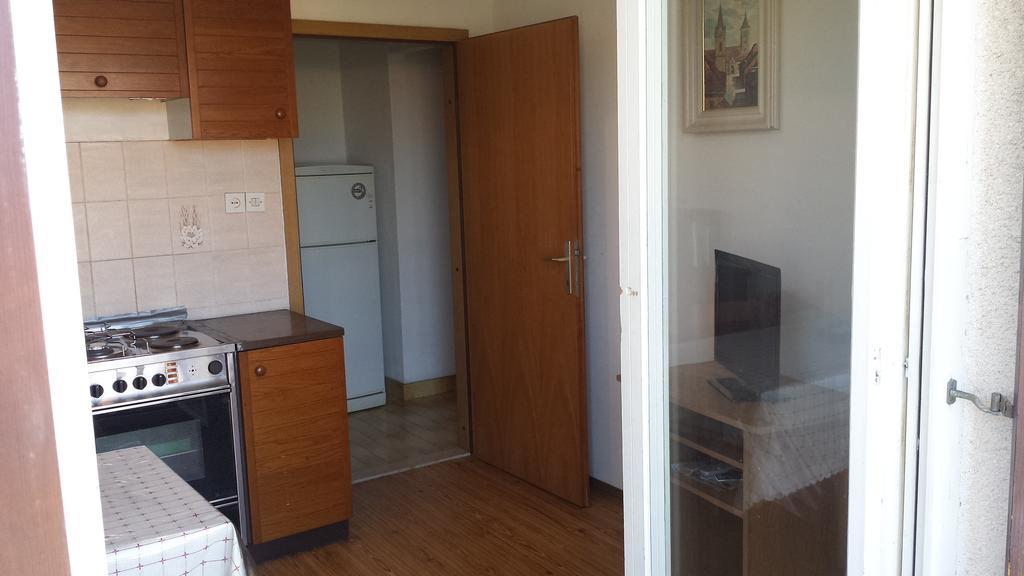 Mravak Apartments Трогир Экстерьер фото