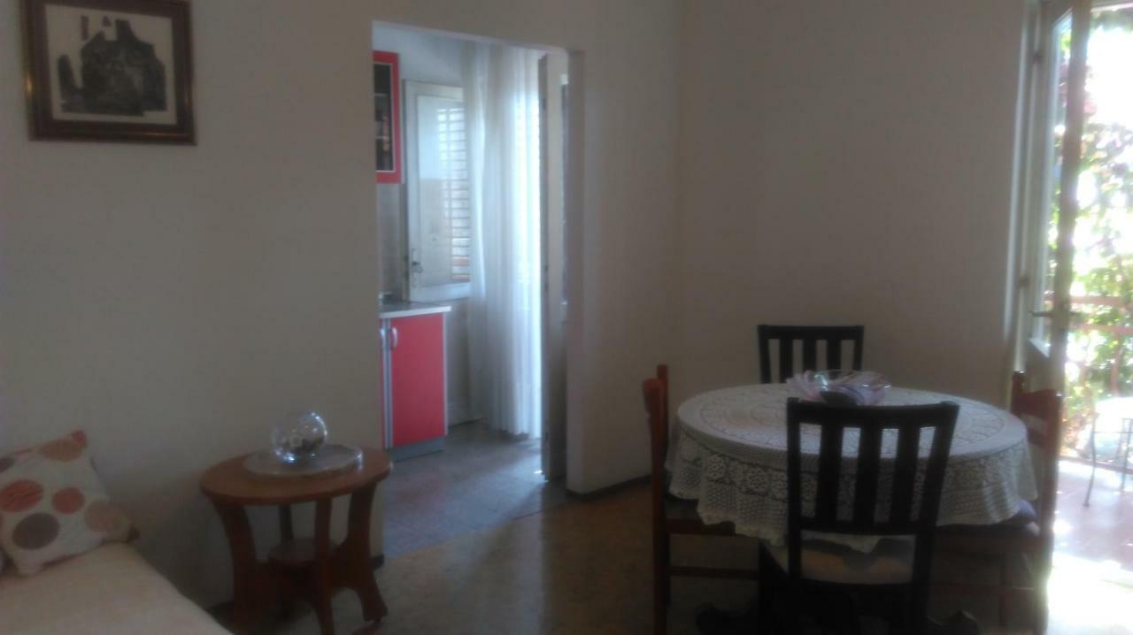 Mravak Apartments Трогир Экстерьер фото
